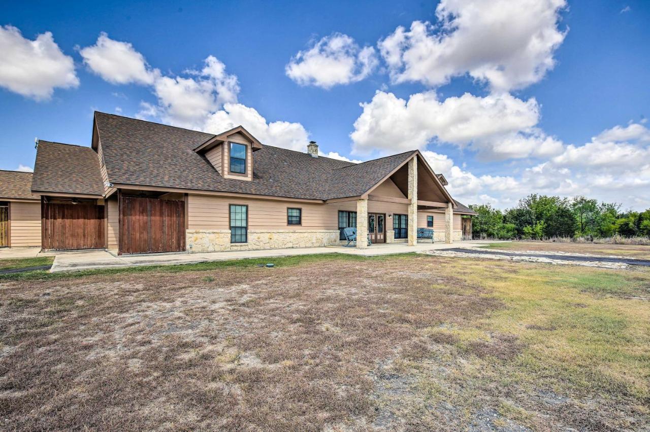 Villa Luxury San Antonio Retreat 110-Acre Private Ranch Extérieur photo