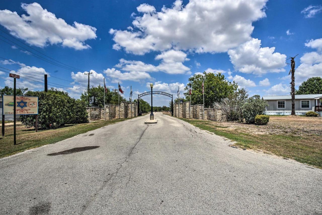 Villa Luxury San Antonio Retreat 110-Acre Private Ranch Extérieur photo